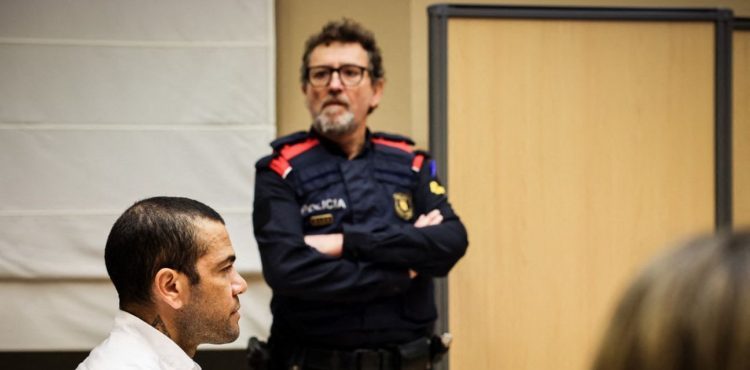 Alves platio milijun eura jamčevine i izlazi iz zatvora