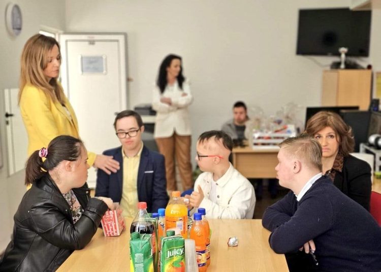 Dragan Čović u posjeti Udruzi za Down sindrom u Mostaru