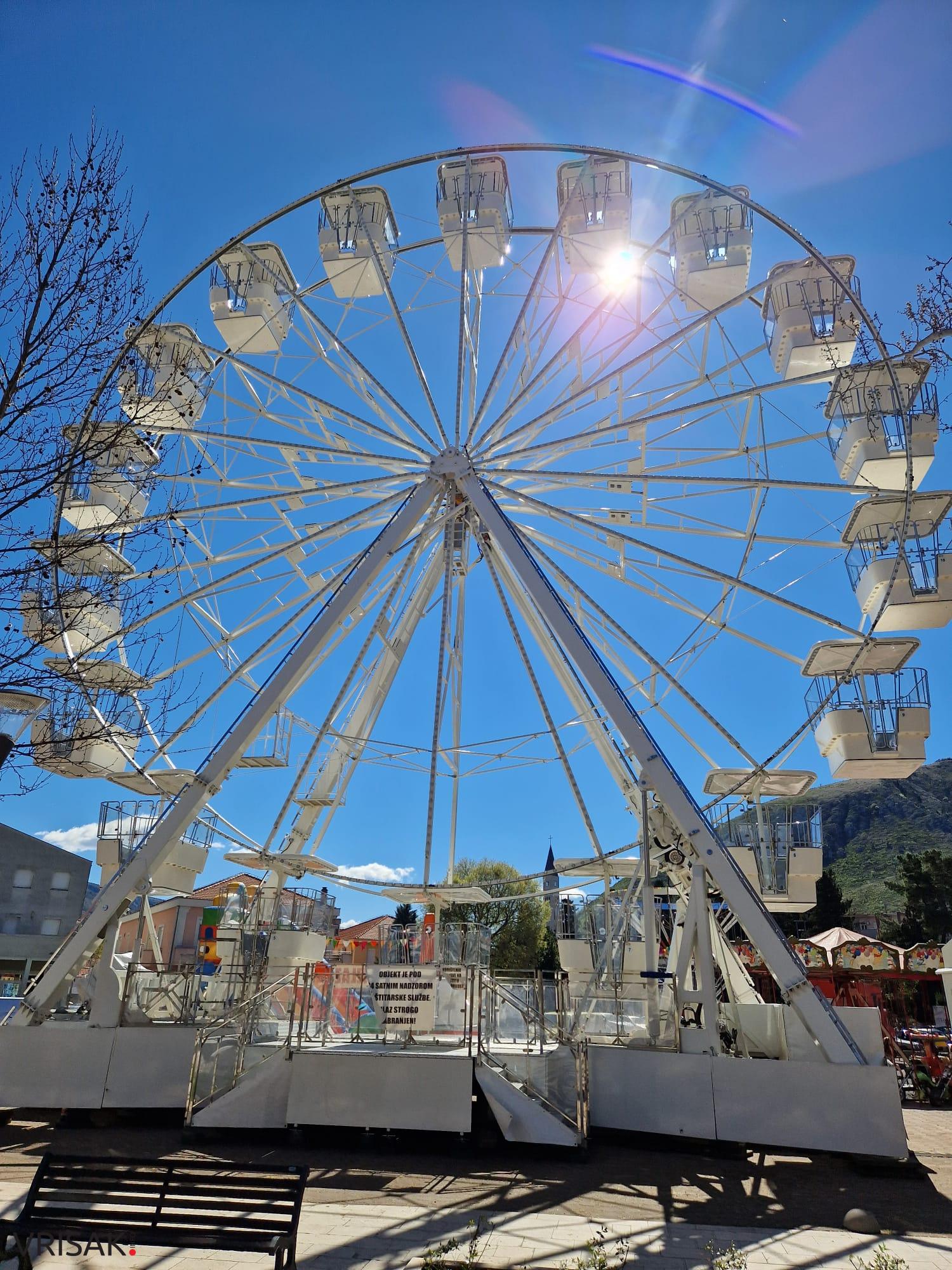 Nova atrakcija u Mostaru – panoramski kotač (FOTO)