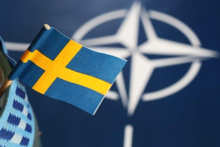 Švedska postaje članica NATO-a, gotov trnovit put