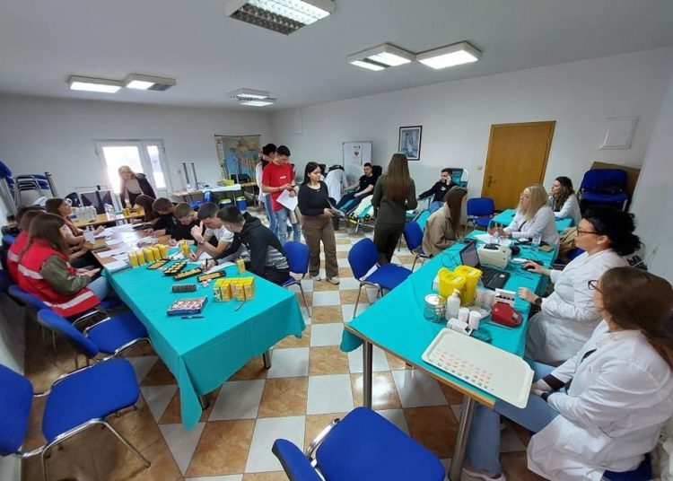 Široki Brijeg: Srednjoškolci darovali 43 doze krvi