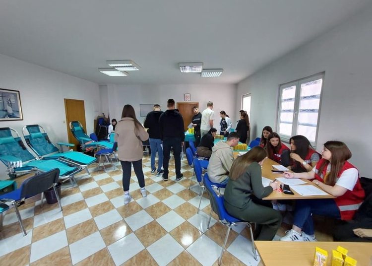 Široki Brijeg: Srednjoškolci darovali 43 doze krvi