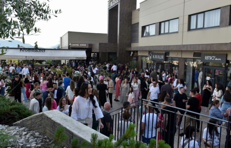 Ljubuški: Maturantima po 300 KM potpore i podmirenje troškova maturalne zabave