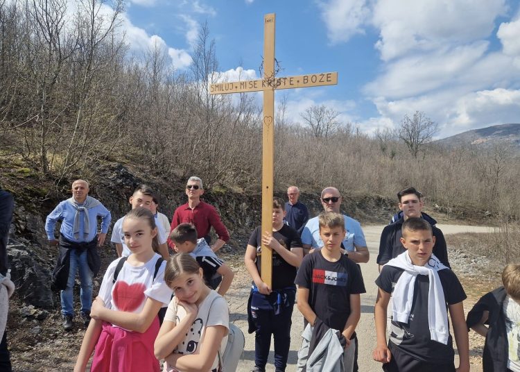 Održan je Hodočasnički put križa od Ljubotića do Crnih Lokava