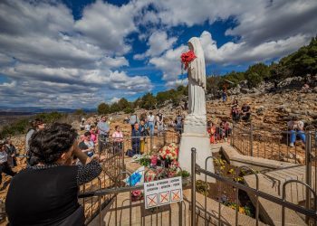 Tisuće vjernika kroz ovaj tjedan i Uskrs u Međugorju