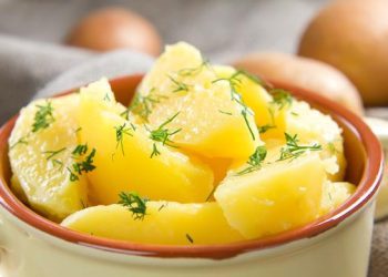 Kako skuhati krumpir koji se ne raspada – vodu zamijenite jednom namirnicom
