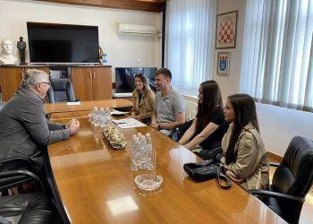 Širokobriješki srednjoškolci na prijemu kod gradonačelnika Kraljevića