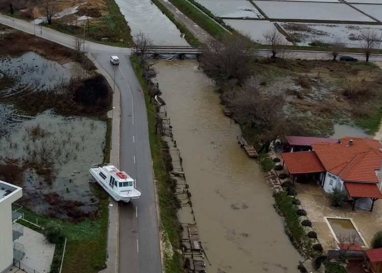 Foto i video: Pogledajte kako poplavljeni Nin izgleda iz zraka