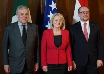 Diplomatski pritisak Njemačke, Austrije i Italije na vlasti koje traže način kako usuglasiti EU reforme