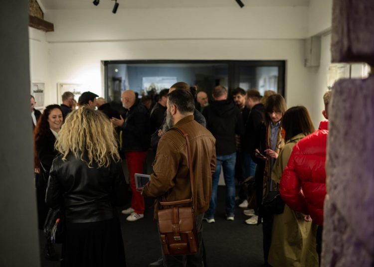 Široki Brijeg: U galeriji Vrba otvorena izložba ‘Egzodus’ Maria Šunjića