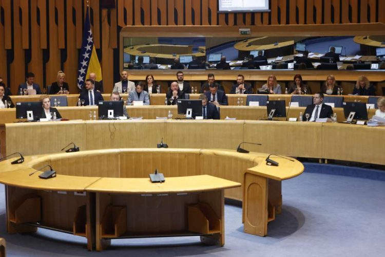 Bošnjački izaslanici napustili sjednicu Doma naroda zbog rasprave o Ustavnom sudu BiH