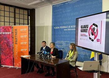 Najavljena kampanja “Glavu gore! Stop korištenju mobitela u prometu!”