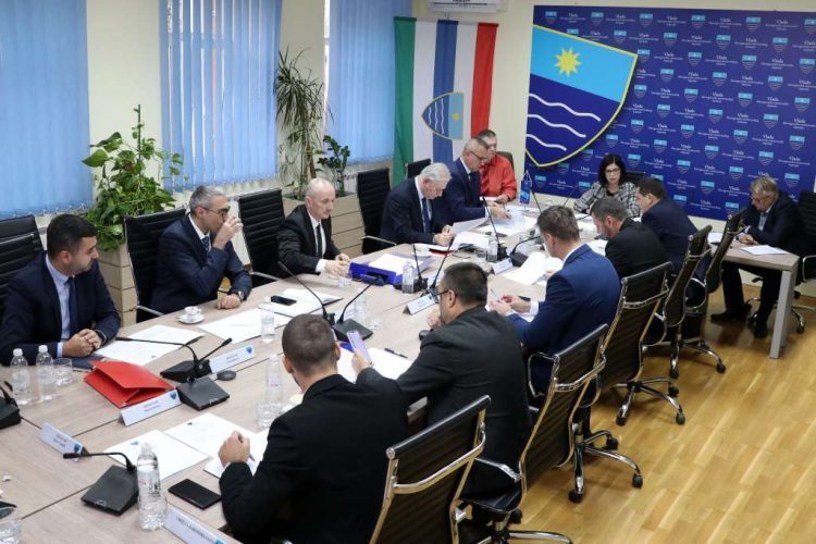 Vlada HNŽ uzet će 15 milijuna KM kredita za uređenje zgrade nekadašnjeg hotela Ero