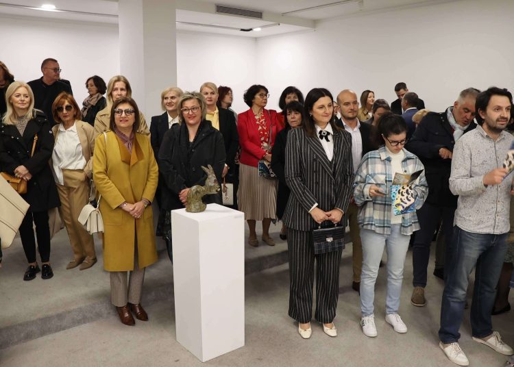 FOTO/Izložba radova babe Penavuše otvorila ovogodišnje Mostarsko proljeće