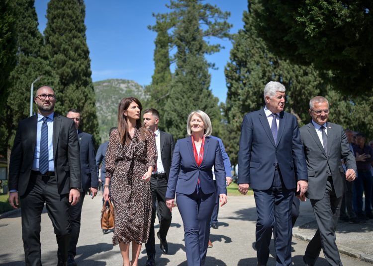 Obilježena 32. obljetnica Hrvatskog vijeća obrane