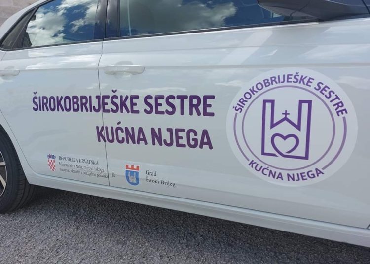 Uručena i blagoslovljena dva nova automobila za projekt”Širokobriješke sestre – kućna njega”
