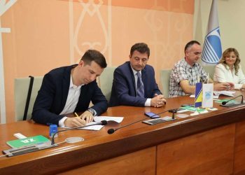 Potpisan ugovor vrijedan 500 tisuća KM za uređenje parkinga u Mostaru