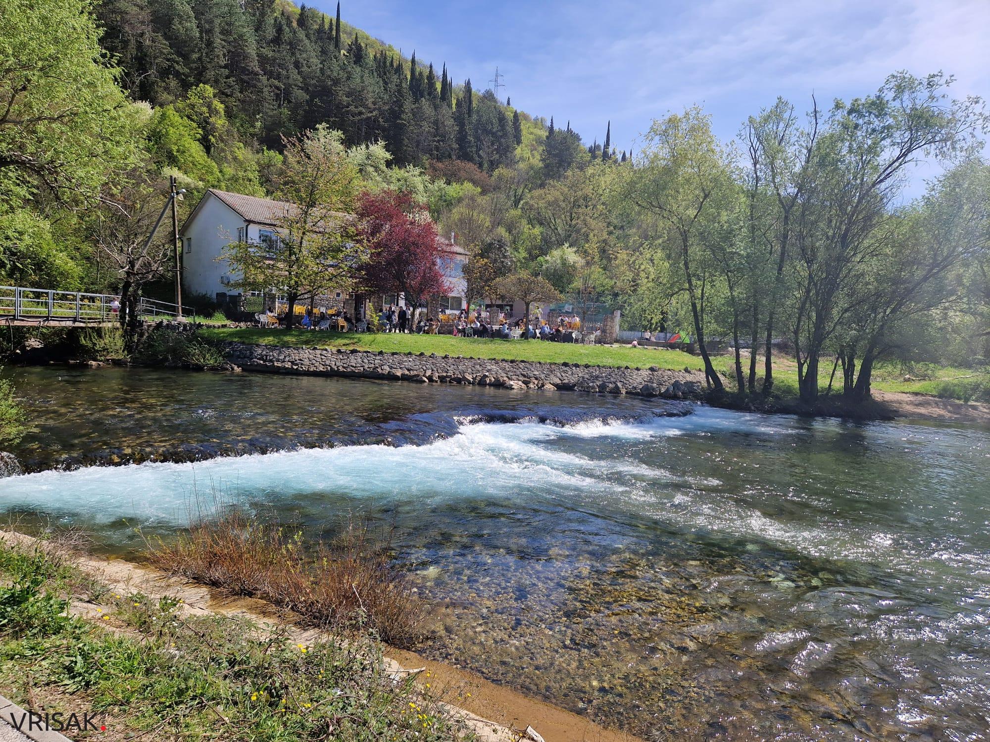 Proljeće uz rijeku Lišticu (FOTO)