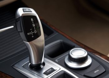 Pet razloga zbog kojih se trebamo upitati želimo li zaista automatik