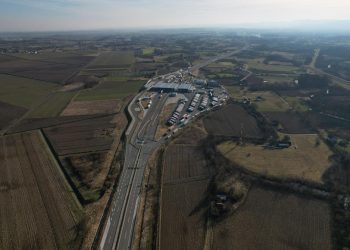 Počinje izgradnja hrvatske strane graničnog prijelaza na mostu kod Gradiške, most u funciji za godinu dana