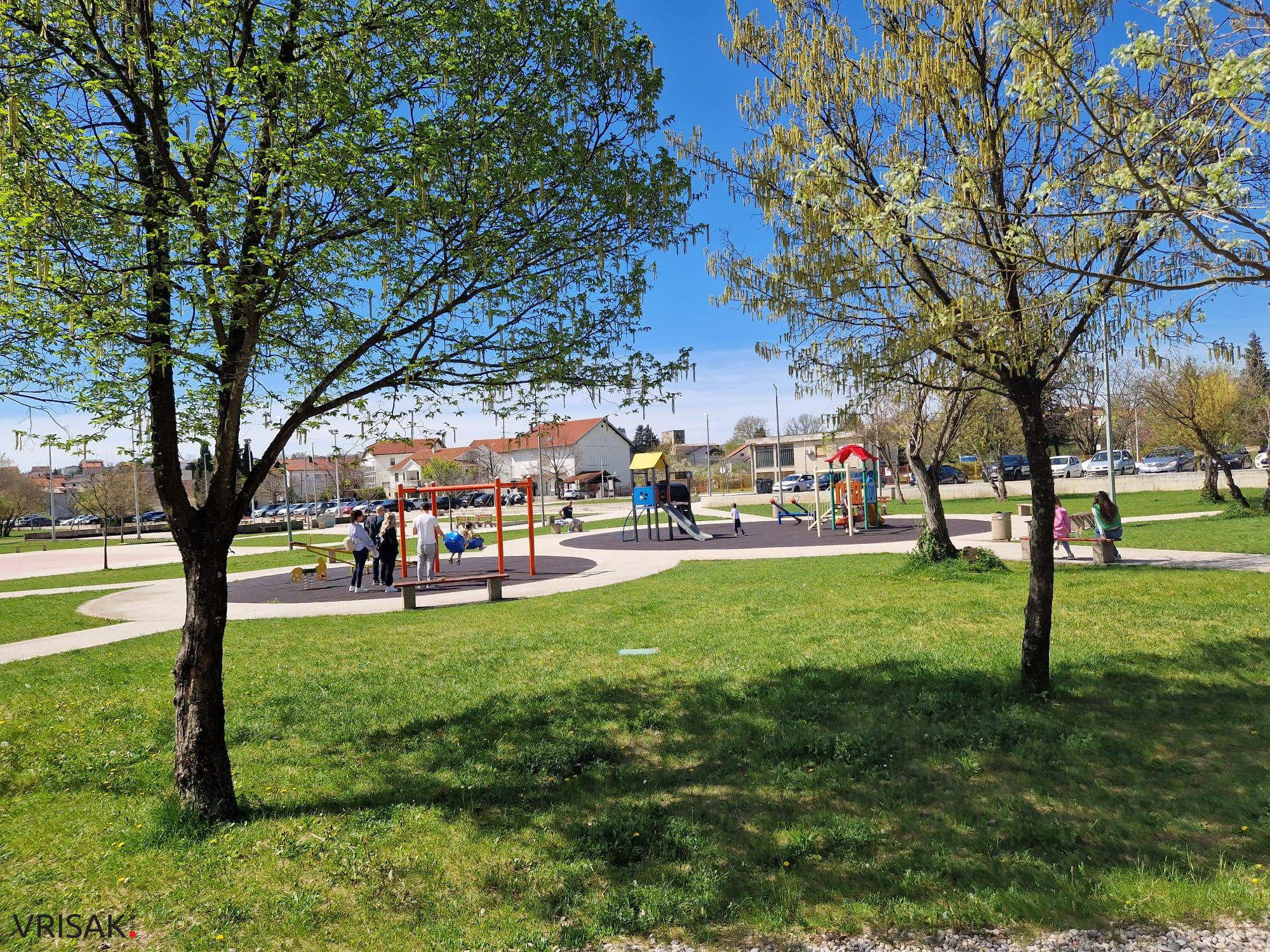 Proljeće uz rijeku Lišticu (FOTO)