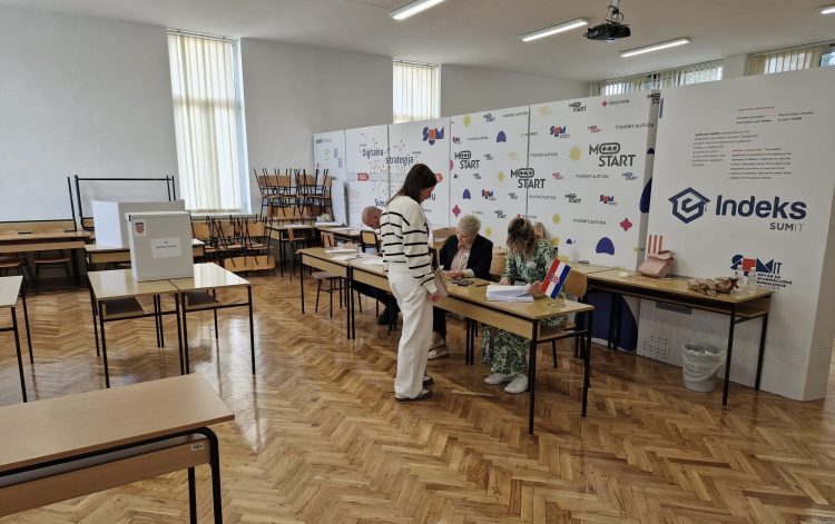 Posjetili smo biračka mjesta u Mostaru, pogledajte što smo zabilježili