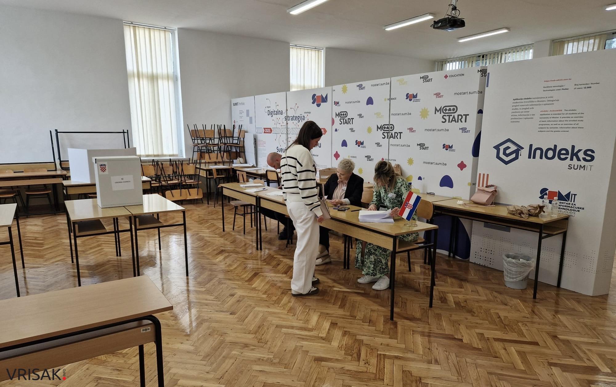 Posjetili smo biračka mjesta u Mostaru, pogledajte što smo zabilježili