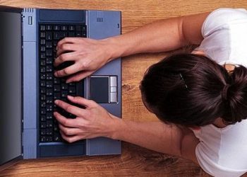 Žene najčešće guglaju o zdravlju, muškarci internet koriste za objavljivanje mišljenja