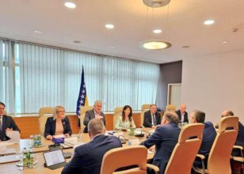 Čović s Nikšićem: Otvorena pitanja žurno riješiti partnerskim kompromisom