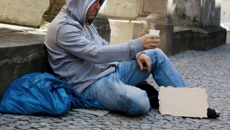 Predložene kazne do 400 KM za građane koji daju novac prosjacima na ulici