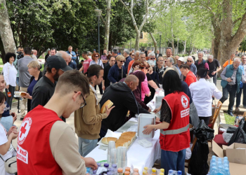 Mostar: Proslava Međunarodnog praznika rada uz sindikalni grah na šetnici
