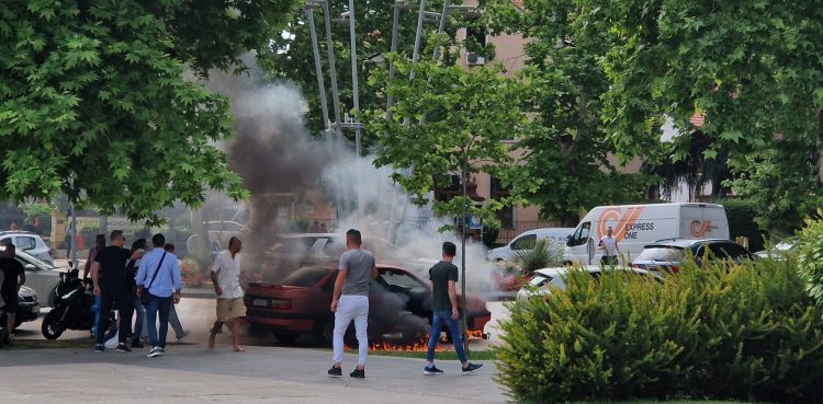 Mostar: Zapalilo se auto na Rondou