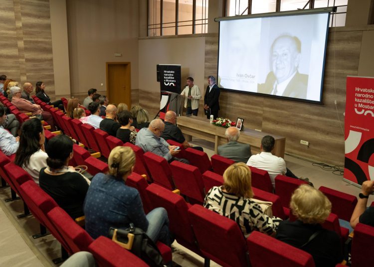 Održana komemoracija za prvog intendanta HNK Mostar Ivana Ovčara