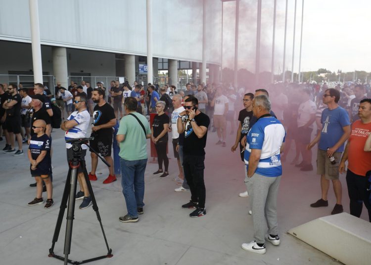 FOTO: Kohorta i Osijek na nogama zbog naoružanih anonimaca, pogledajte ludnicu ispred Opus Arene