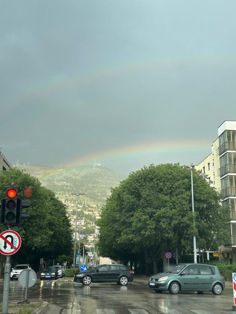 FOTO Neobična pojava u Mostaru – dvostruka duga