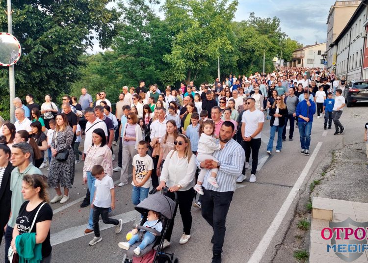 Blagdan Tijelovo svečano obilježen procesijom od crkve na Brigu do centra Širokog Brijega