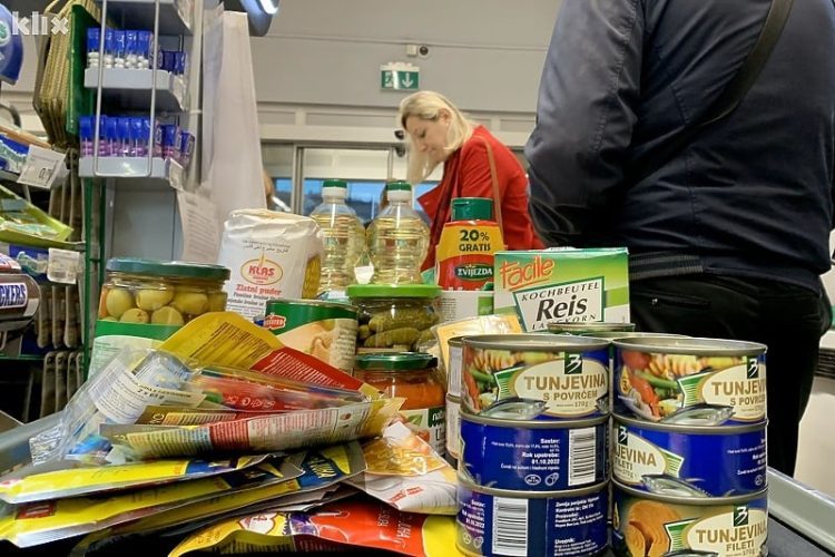 Građani u BiH plaćaju 17% PDV-a na sve, dok je u Švicarskoj PDV 8%, na hranu 2,6%