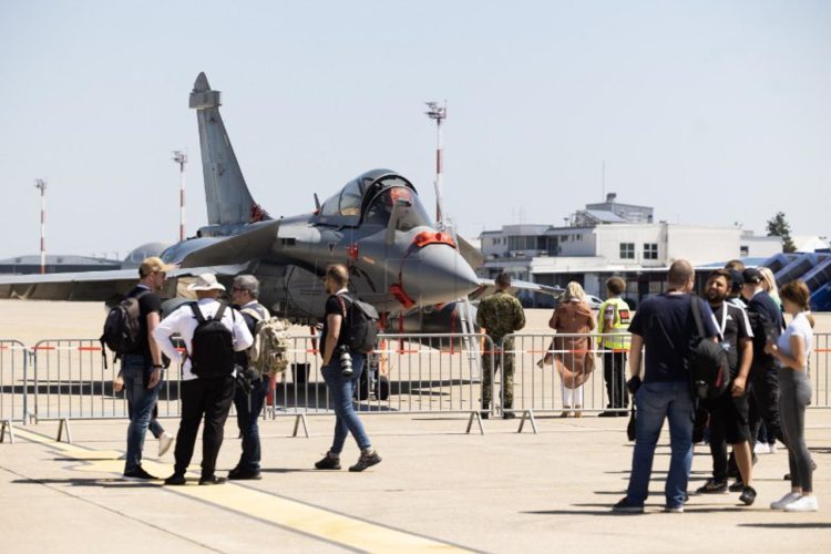 HRZ na AIRVG-u predstavio svoju flotu, prelet Rafalea i MIG-a 21