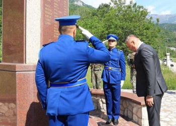 Helez odao počast ubijenim hrvatskim civilima u Grabovici: “Zločin je zločin bez obzira tko ga je počinio”