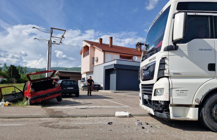 Sudar kamiona i osobnog automobila u Provu usporio promet