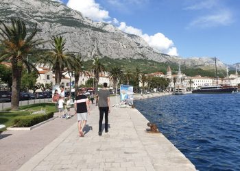 Većina građana BiH ne može si priuštiti odlazak na more, samo za smještaj dvije prosječne plaće