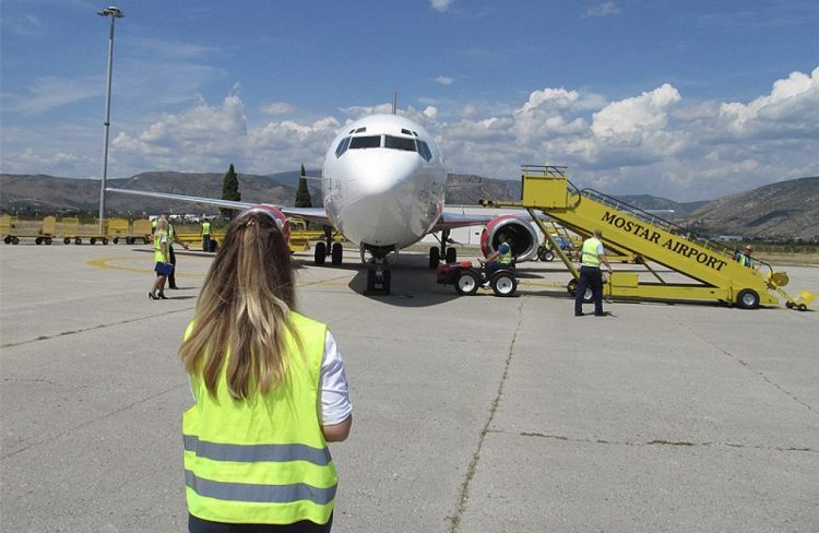 Prisilno slijetanje zrakoplova u Mostaru: Nastao kvar na stajnom trapu