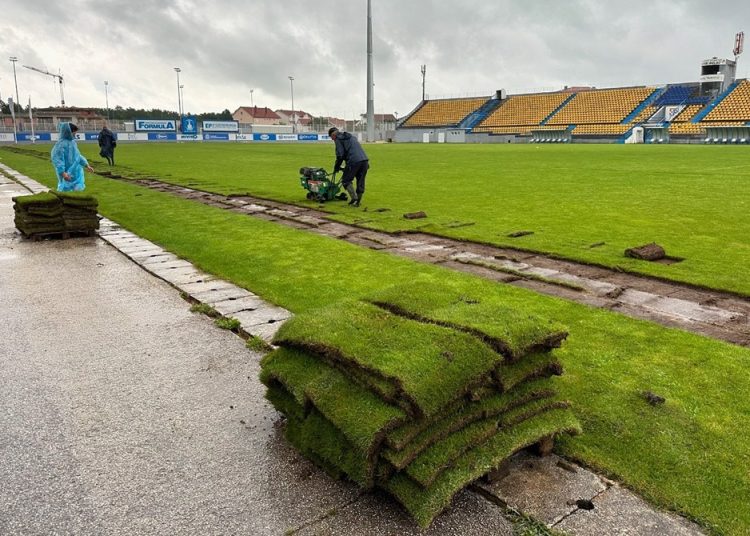 HŠK Posušje: Počeli radovi na postavljanju hibridnog terena na Mokrom Docu