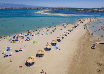 Najduža hrvatska plaža dugačka je 8 kilometara: Znate li gdje se nalazi?