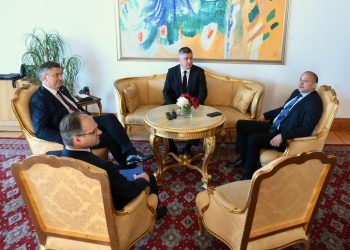 Plenković predao potpise Milanoviću i dobio mandat za sastavljanje vlade