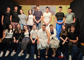 Frama Kočerin izvela predstavu “Milosrdni otac”