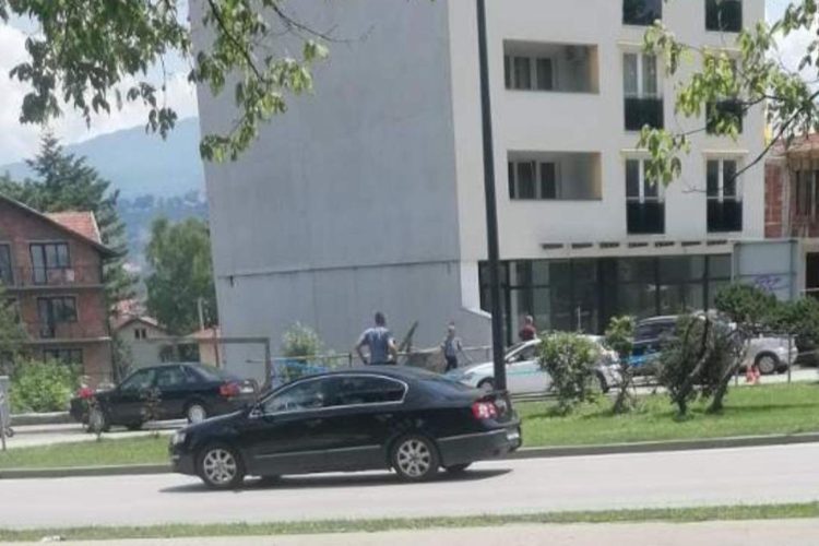 Radnici u kontejneru pronašli beživotno tijelo novorođenčeta