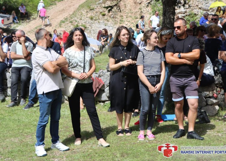 FOTO/VIDEO: Tisuće vjernika na Kedžari proslavilo ‘Divin dan’