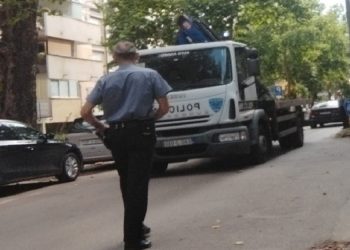 Otac i sin u središtu Mostara zaustavili vozača motora i napali ga automatskom puškom, uspio je pobjeći