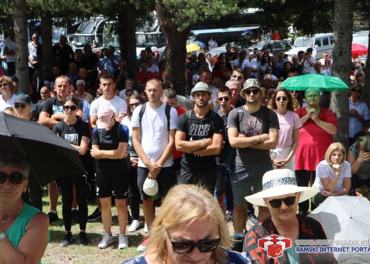 FOTO/VIDEO: Tisuće vjernika na Kedžari proslavilo ‘Divin dan’